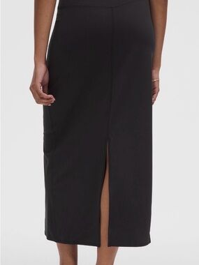 Lululemon buttery soft Nulu Black slim fit high rise Skirt with Back Slit